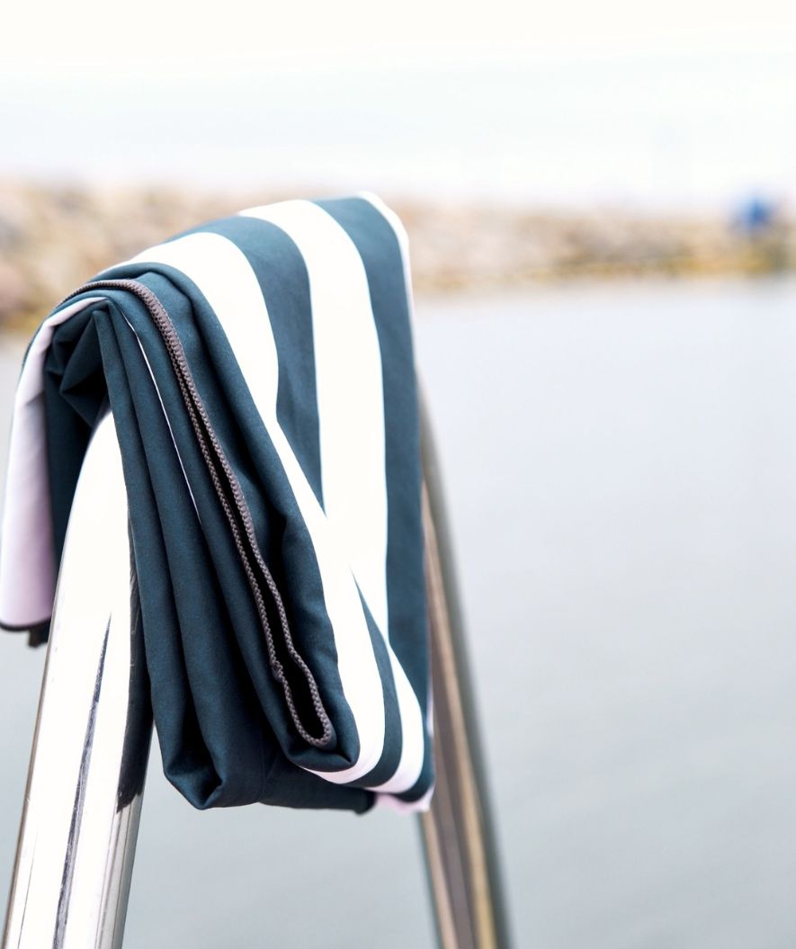 Watery microvezel handdoek - Eco Nebraska - Donkerblauw